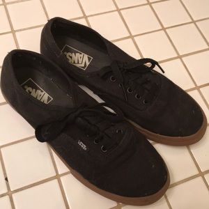 black authentic vans